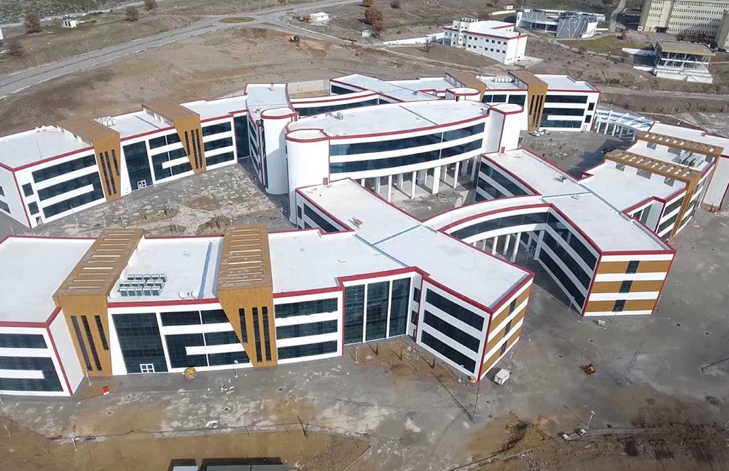 Celal Bayar Üniversitesi Mühendislik ve İdari Birimler Fakültesi