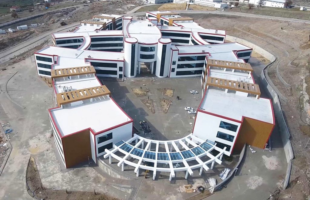 Celal Bayar Üniversitesi Mühendislik ve İdari Birimler Fakültesi